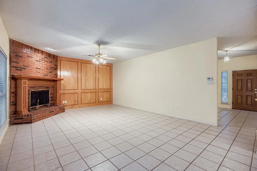 4833 Spanishmoss Drive