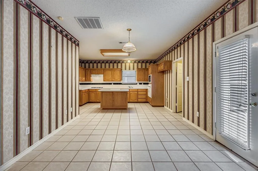 4833 Spanishmoss Drive
