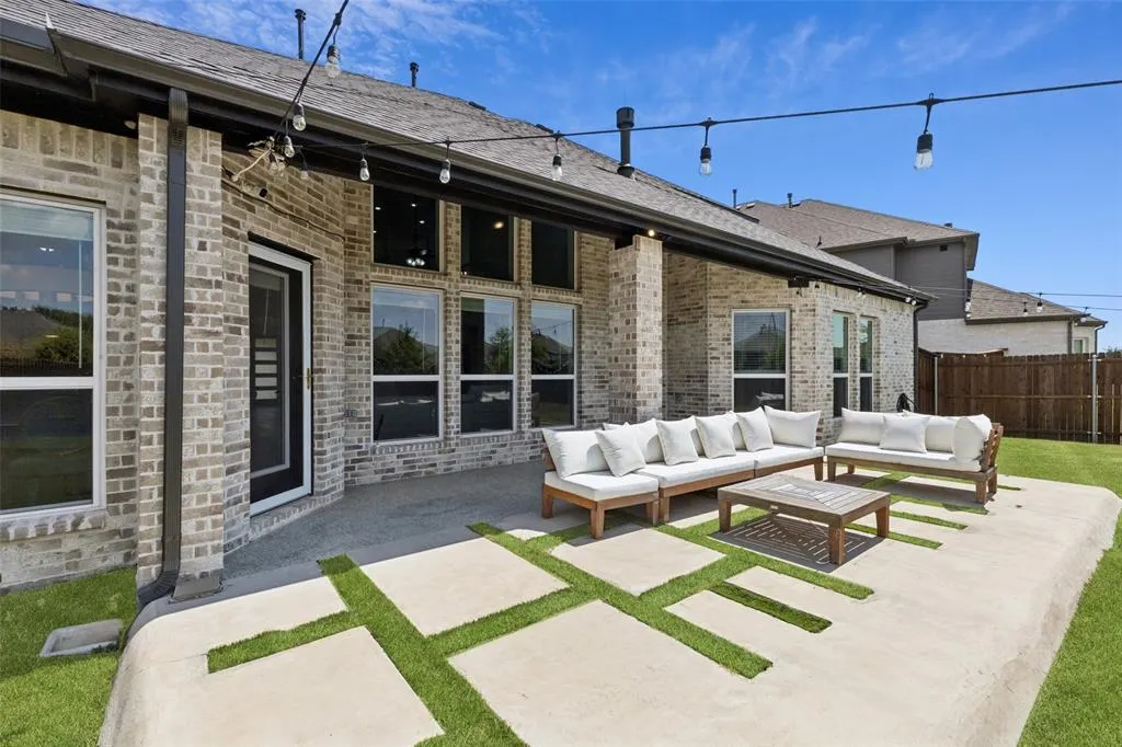 1024 Dupont Drive