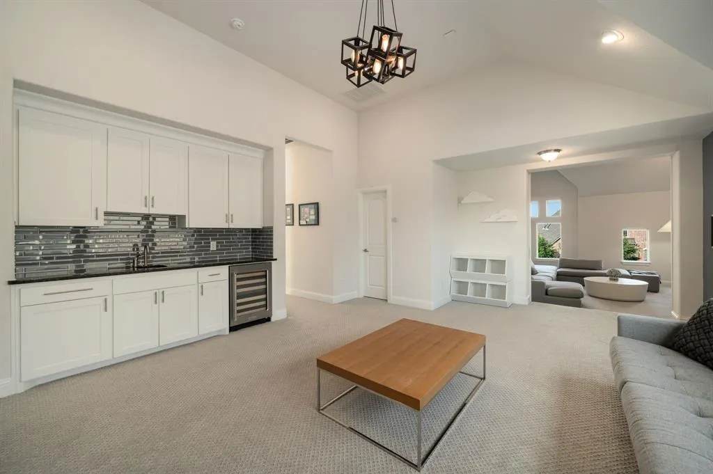 3437 Starling Drive