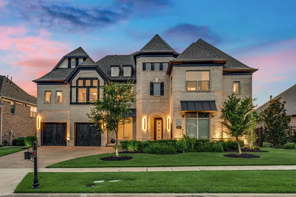 3437 Starling Drive