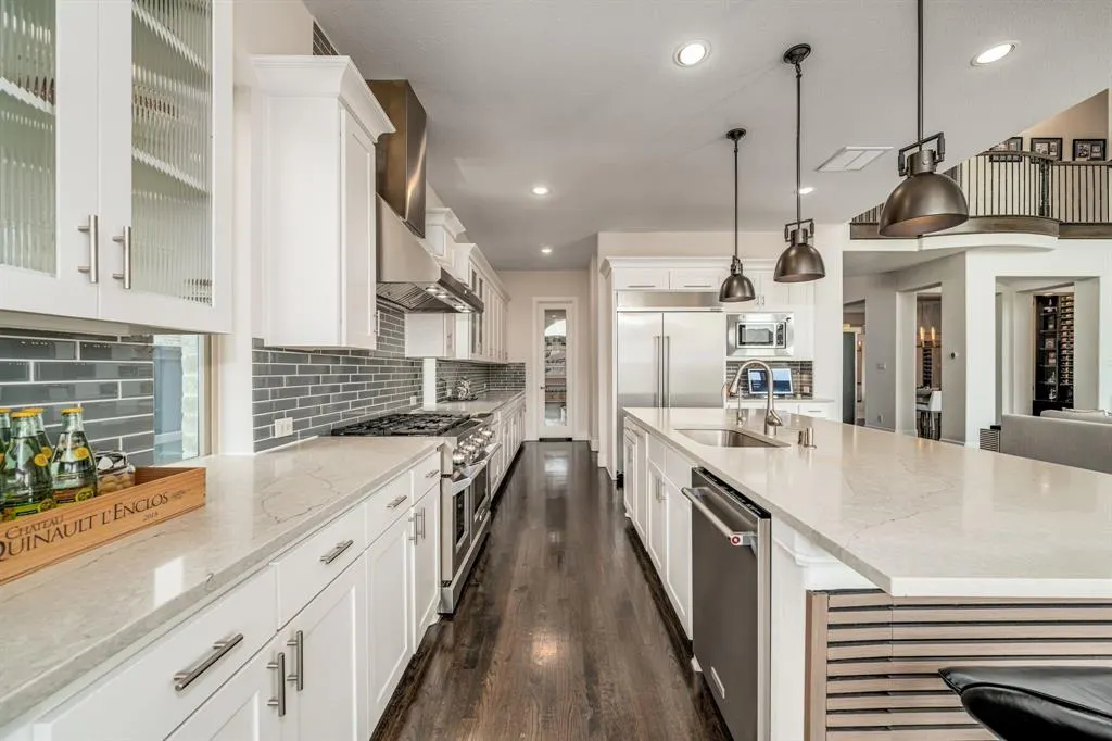3437 Starling Drive