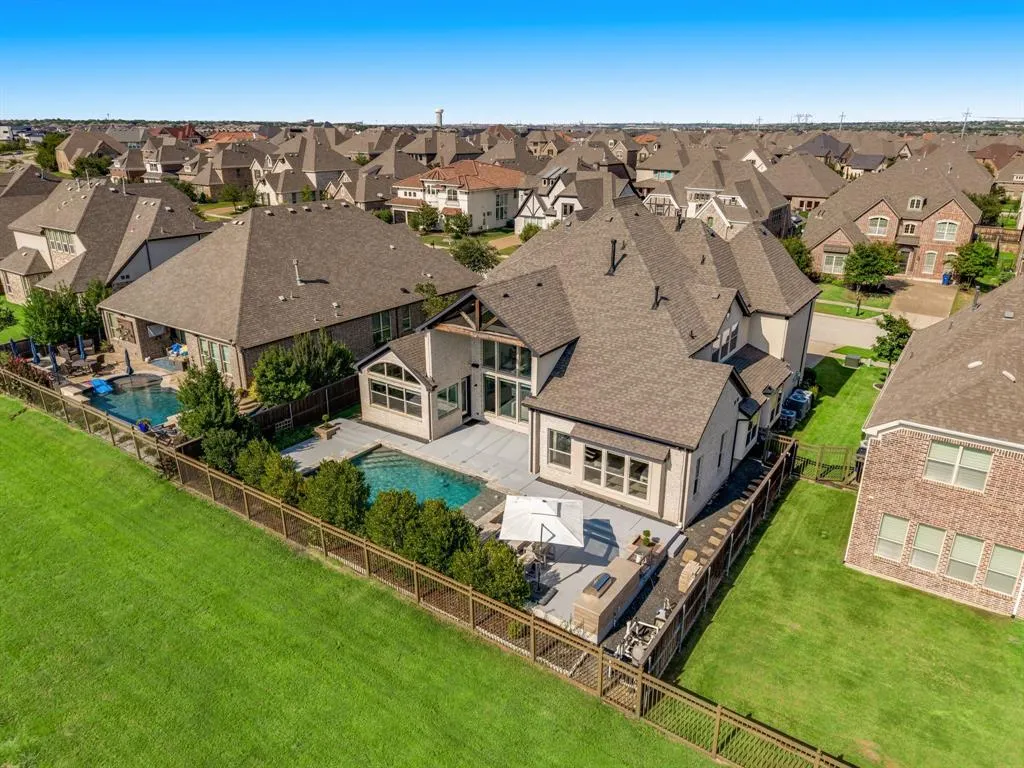 3437 Starling Drive