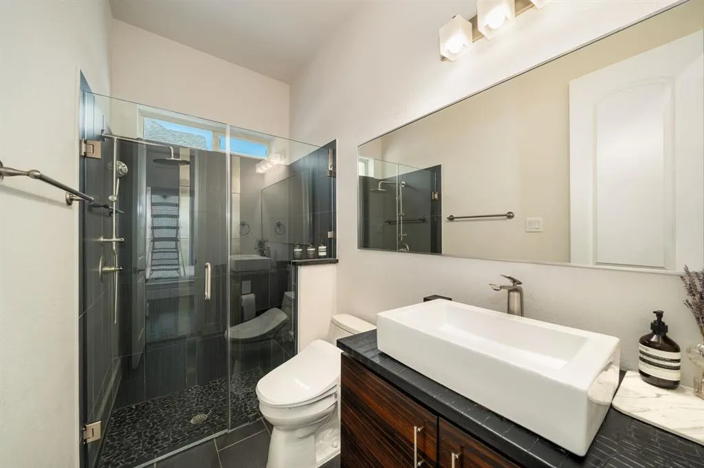 3437 Starling Drive