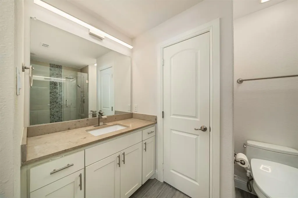 3437 Starling Drive