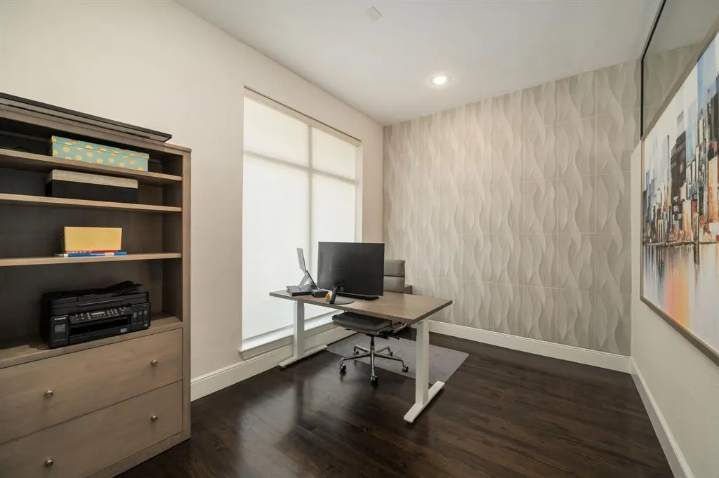 3437 Starling Drive