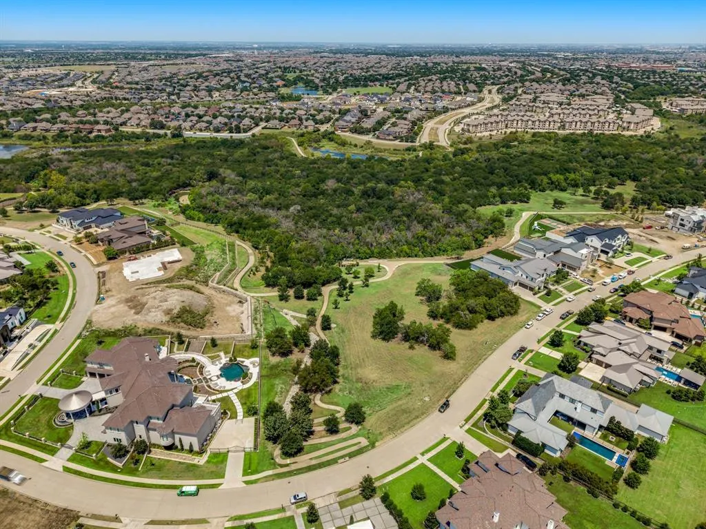 3437 Starling Drive