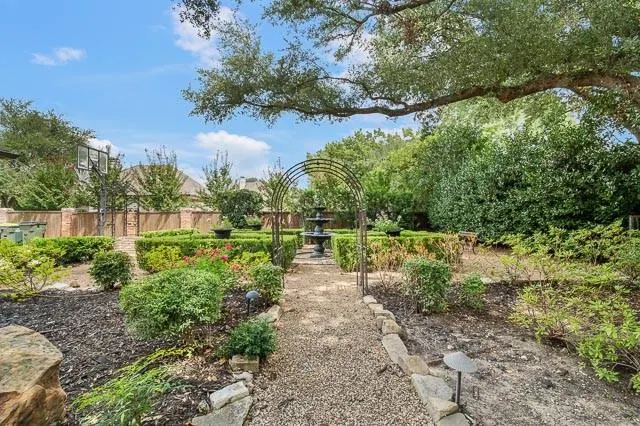 2004 Crown Knoll Lane
