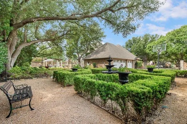 2004 Crown Knoll Lane