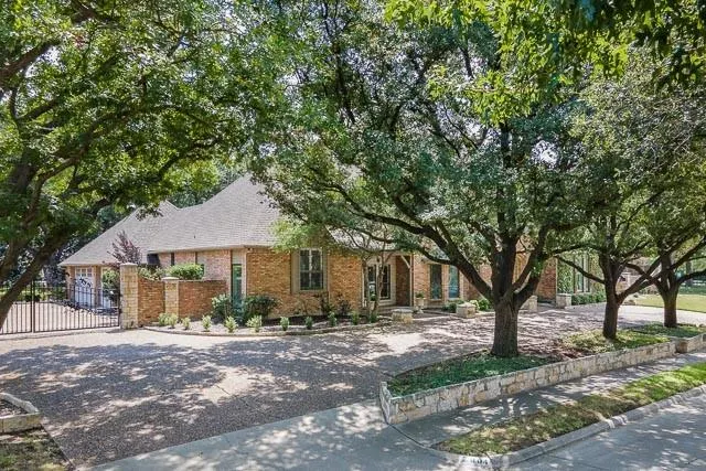 2004 Crown Knoll Lane