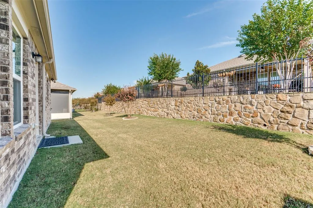 7613 Heritage Drive