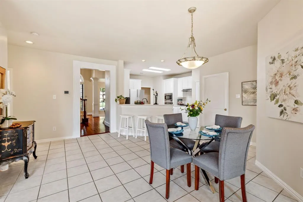 2412 Mesa Oak Trail