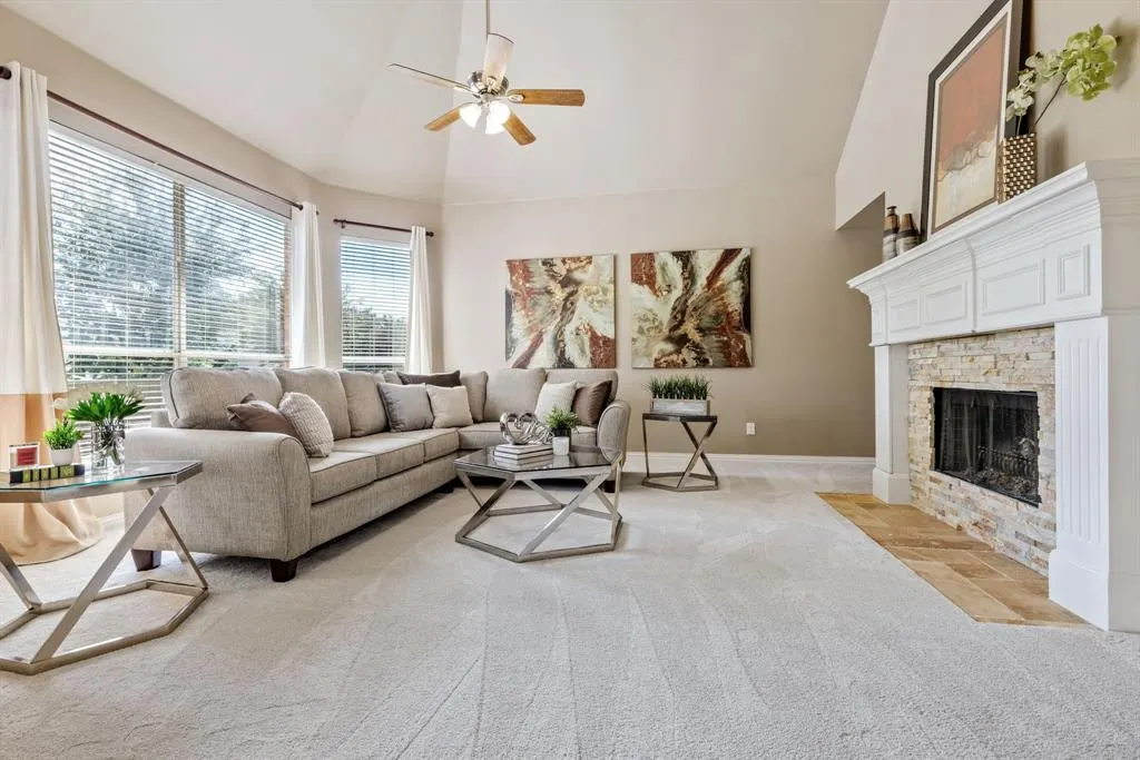 2412 Mesa Oak Trail