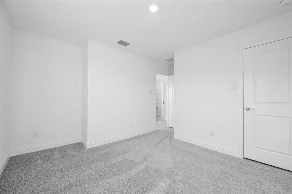 117 North Sky Drive