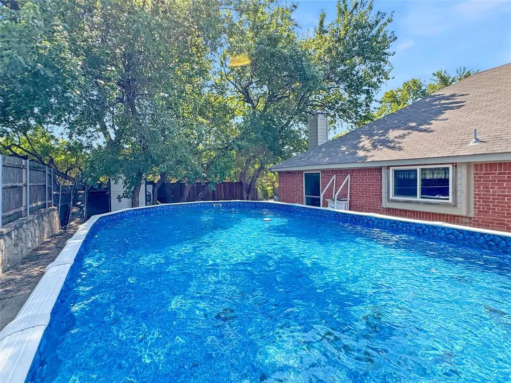 806 Glenwood Court
