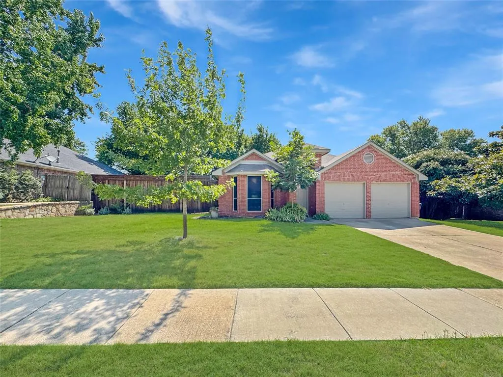 806 Glenwood Court