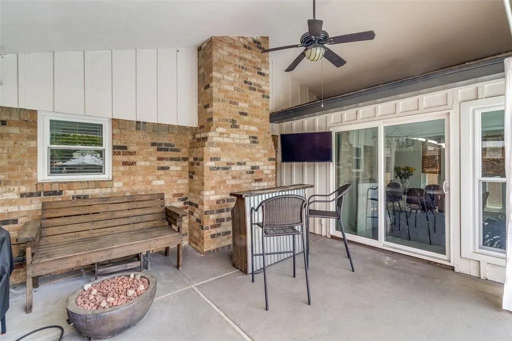 11223 Dumbarton Drive