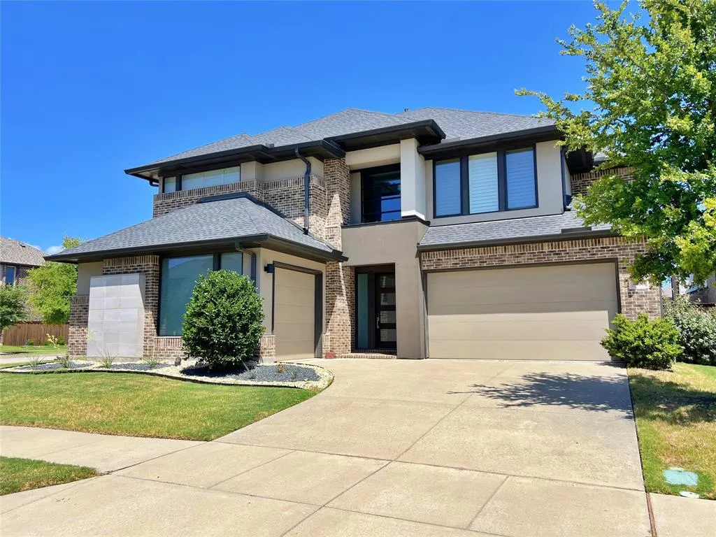 4100 Woodbine Lane