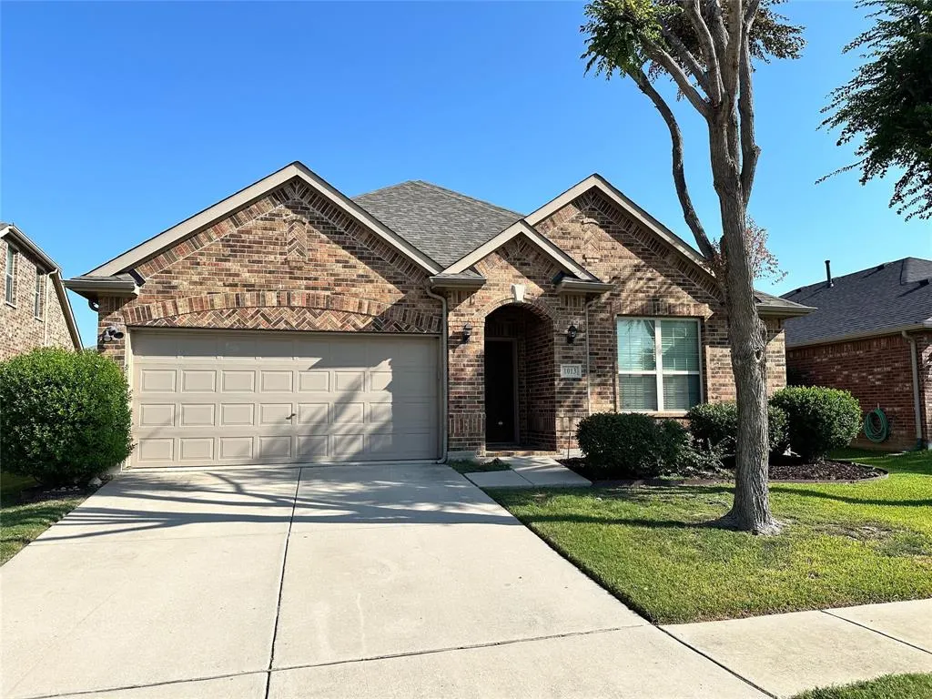 1013 Lake Grove Drive