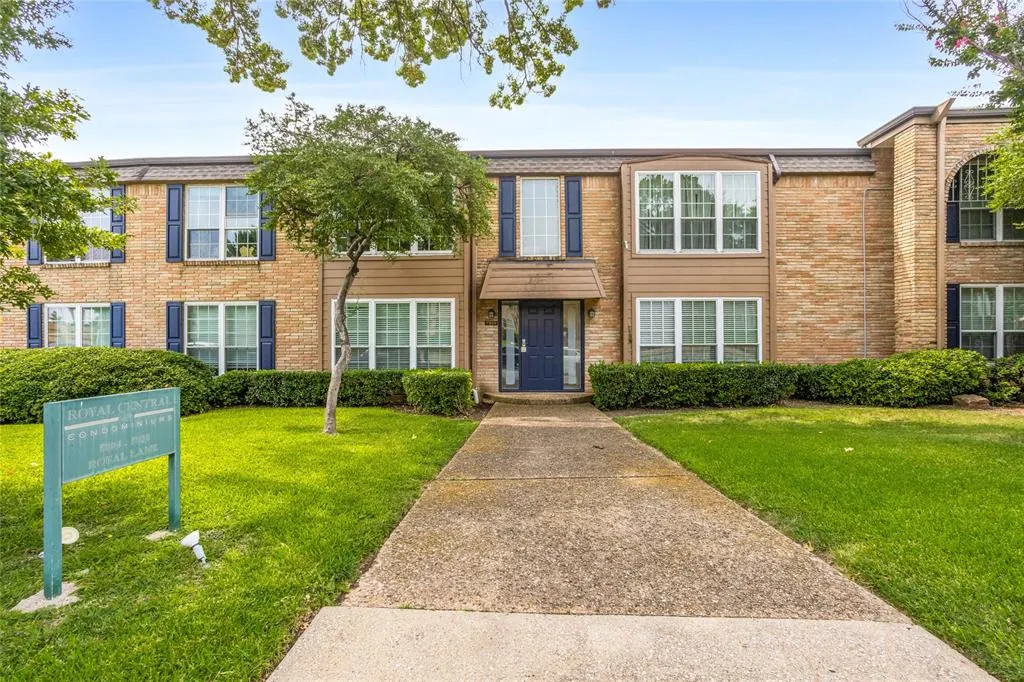 7924 Royal Lane, #106