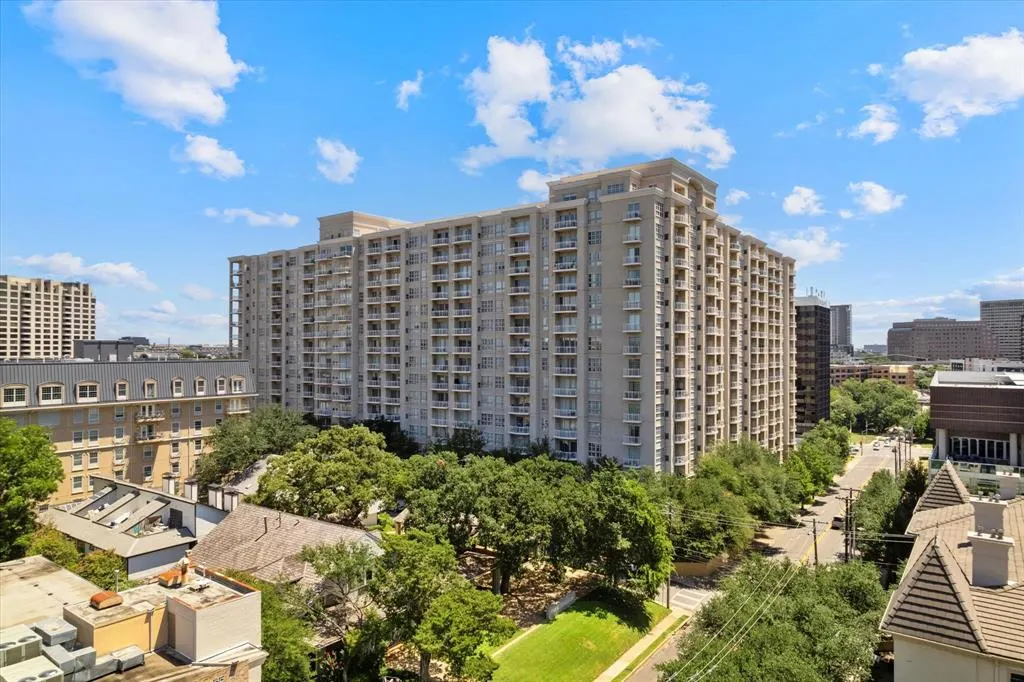 3225 Turtle Creek Boulevard, #1009