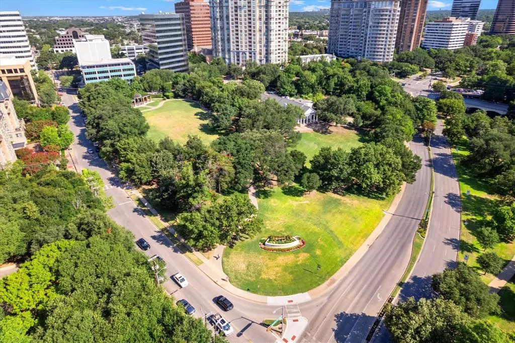 3225 Turtle Creek Boulevard, #1009