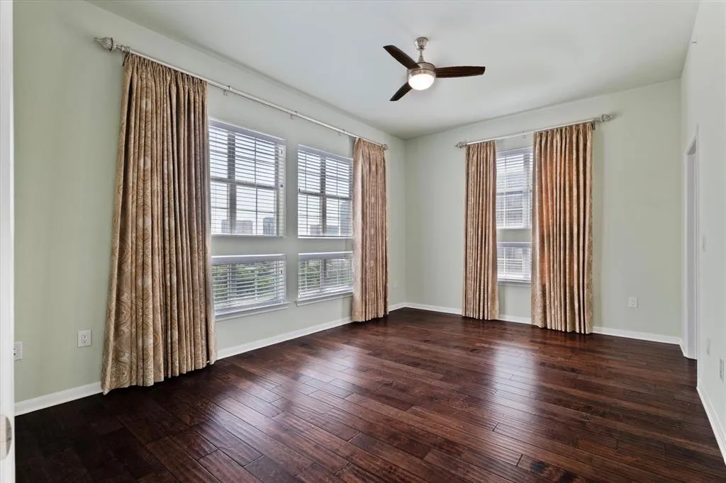 3225 Turtle Creek Boulevard, #1009