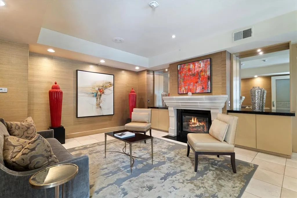 3225 Turtle Creek Boulevard, #1009