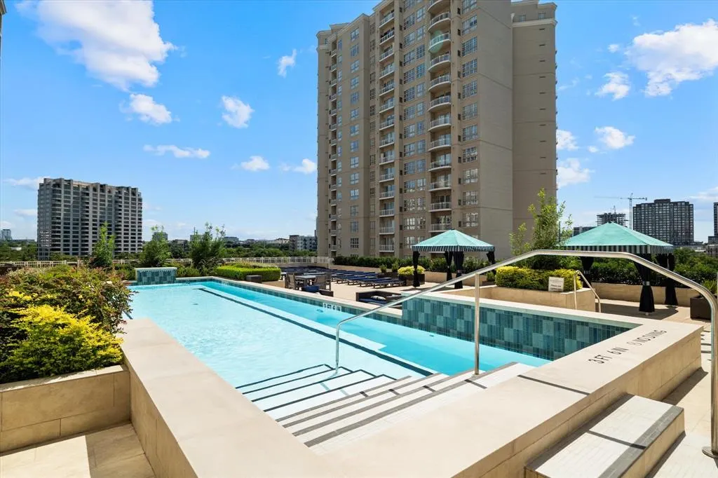 3225 Turtle Creek Boulevard, #1009