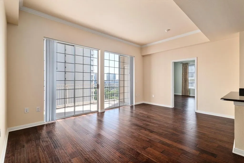 3225 Turtle Creek Boulevard, #1009