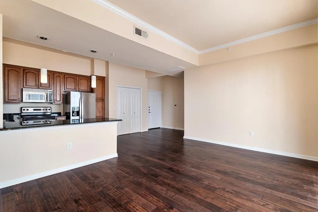 3225 Turtle Creek Boulevard, #1009
