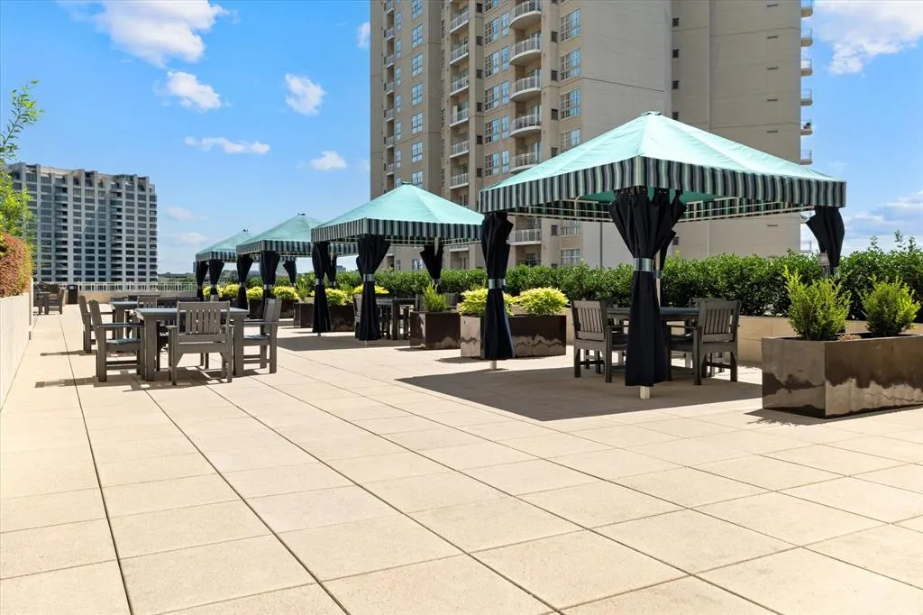 3225 Turtle Creek Boulevard, #1009