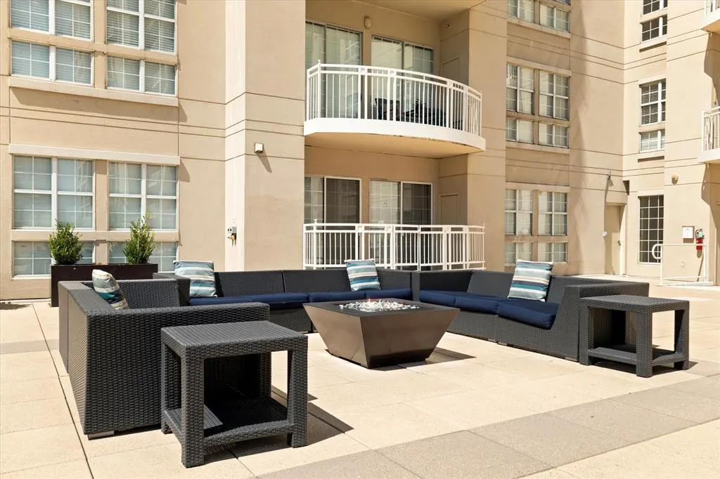 3225 Turtle Creek Boulevard, #1009