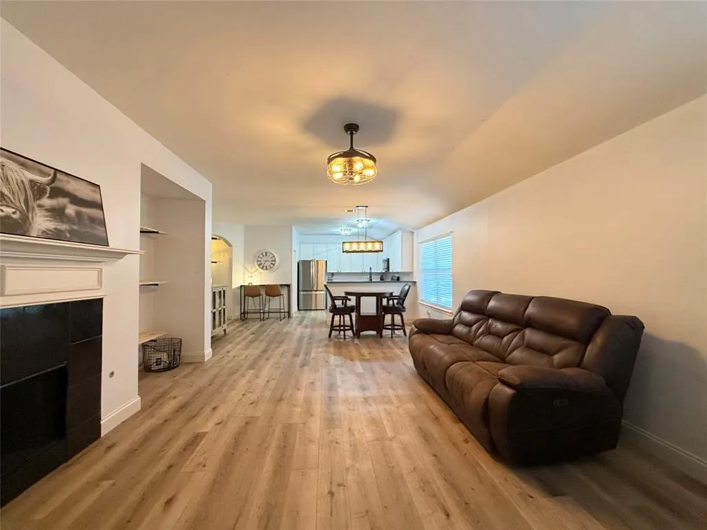 3309 Willow Springs Drive