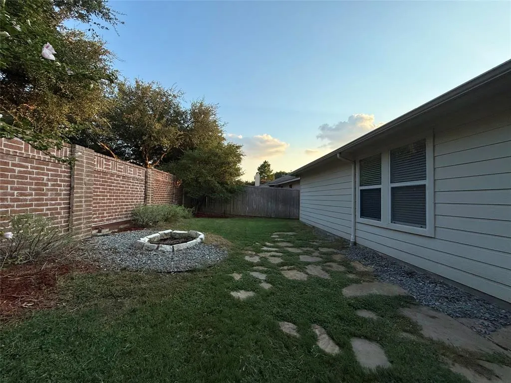 3309 Willow Springs Drive