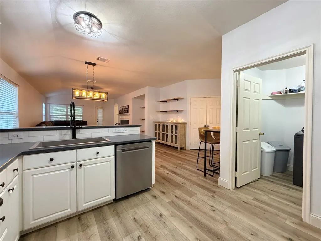 3309 Willow Springs Drive