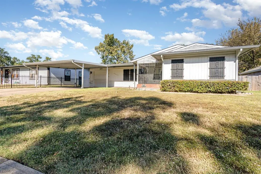 2977 Marjorie Avenue