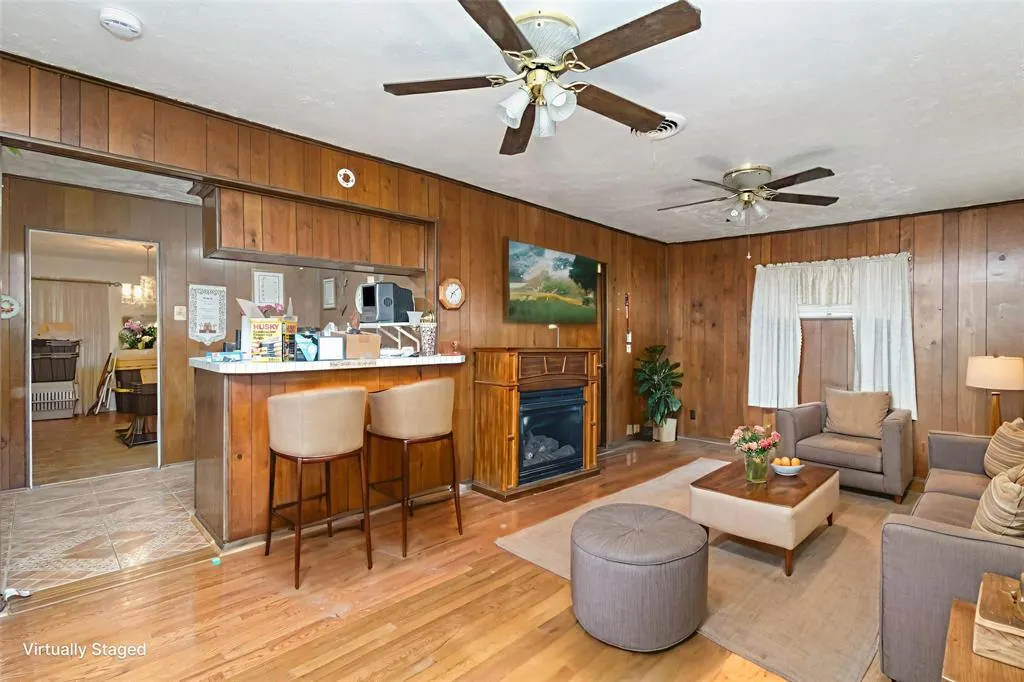 2977 Marjorie Avenue