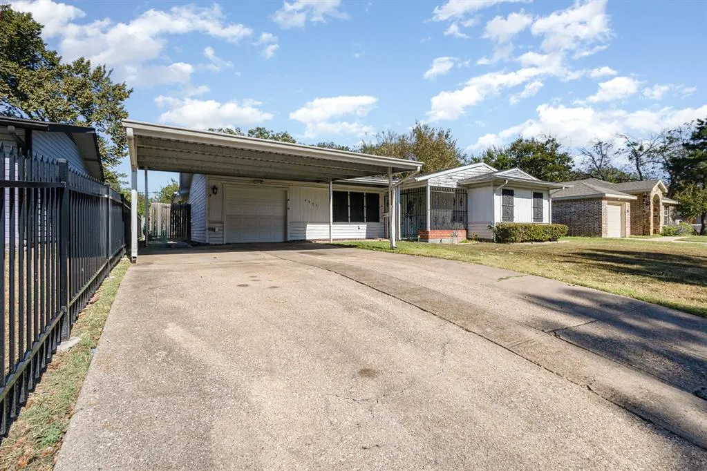 2977 Marjorie Avenue