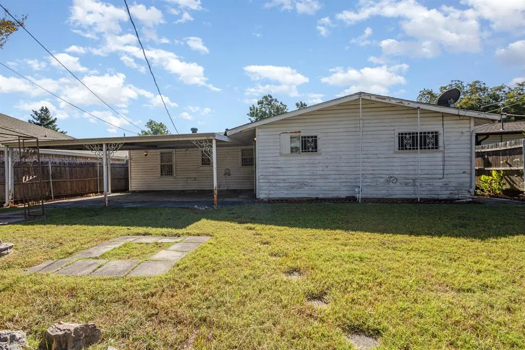 2977 Marjorie Avenue