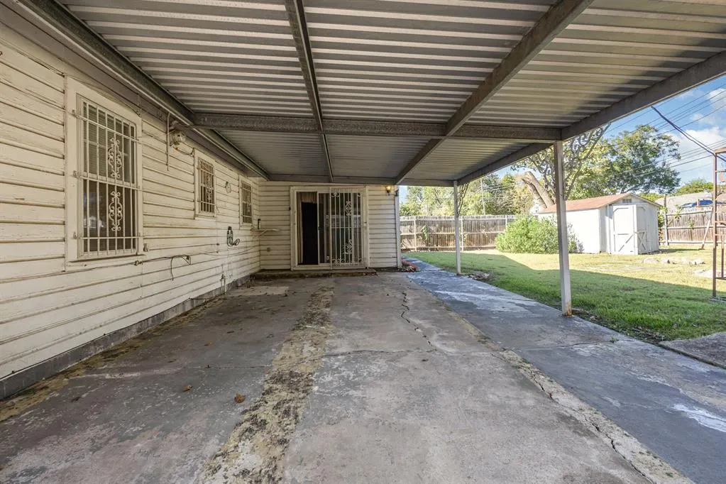 2977 Marjorie Avenue