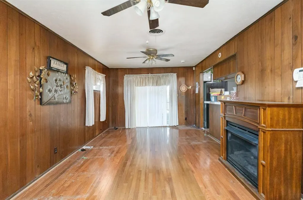 2977 Marjorie Avenue