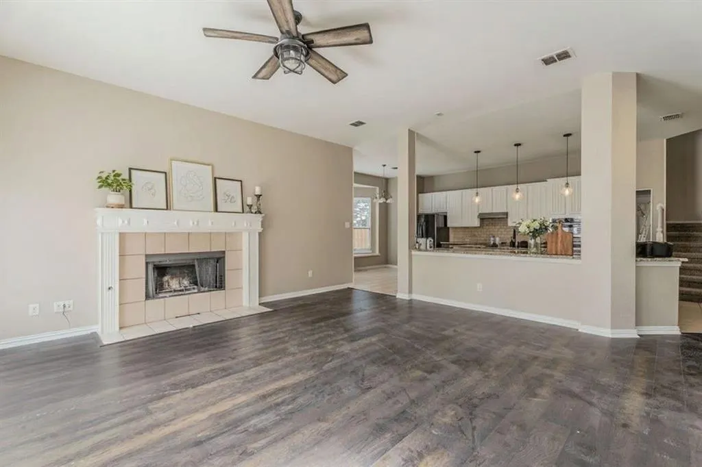 5710 Roanoke Drive