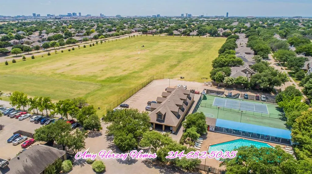 5710 Roanoke Drive