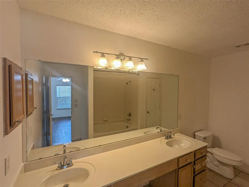 6411 Nottoway Court