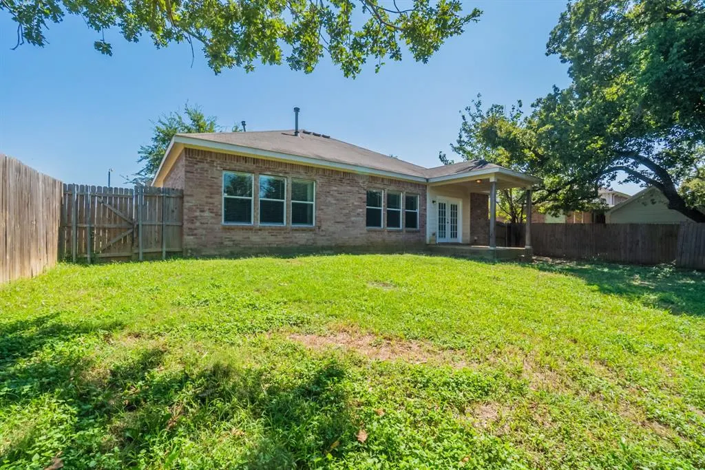 909 Hannah Way
