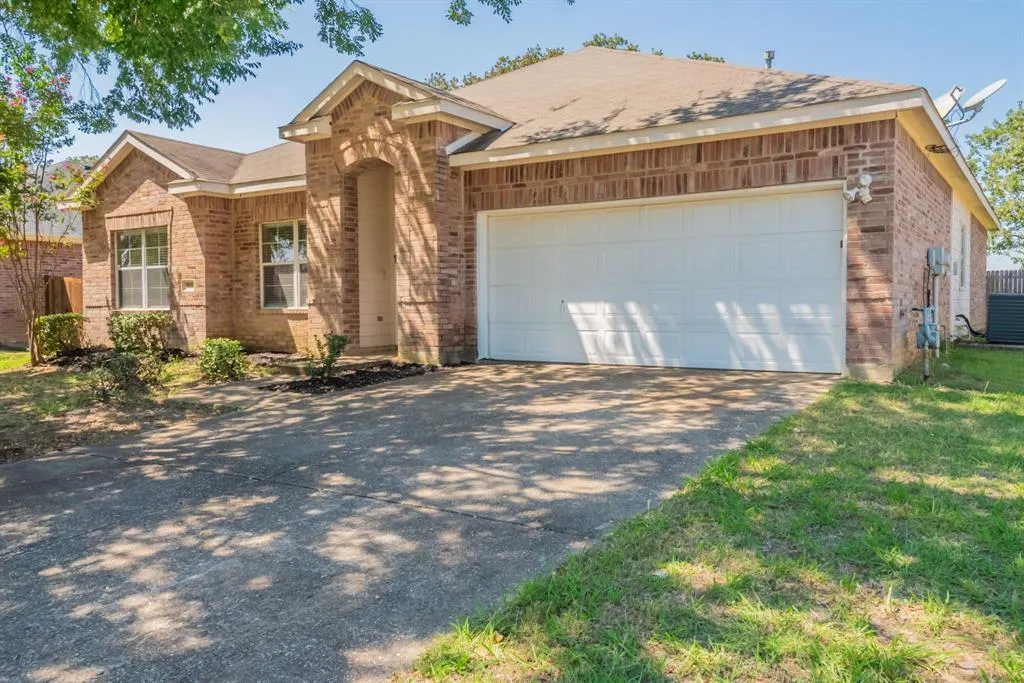 909 Hannah Way