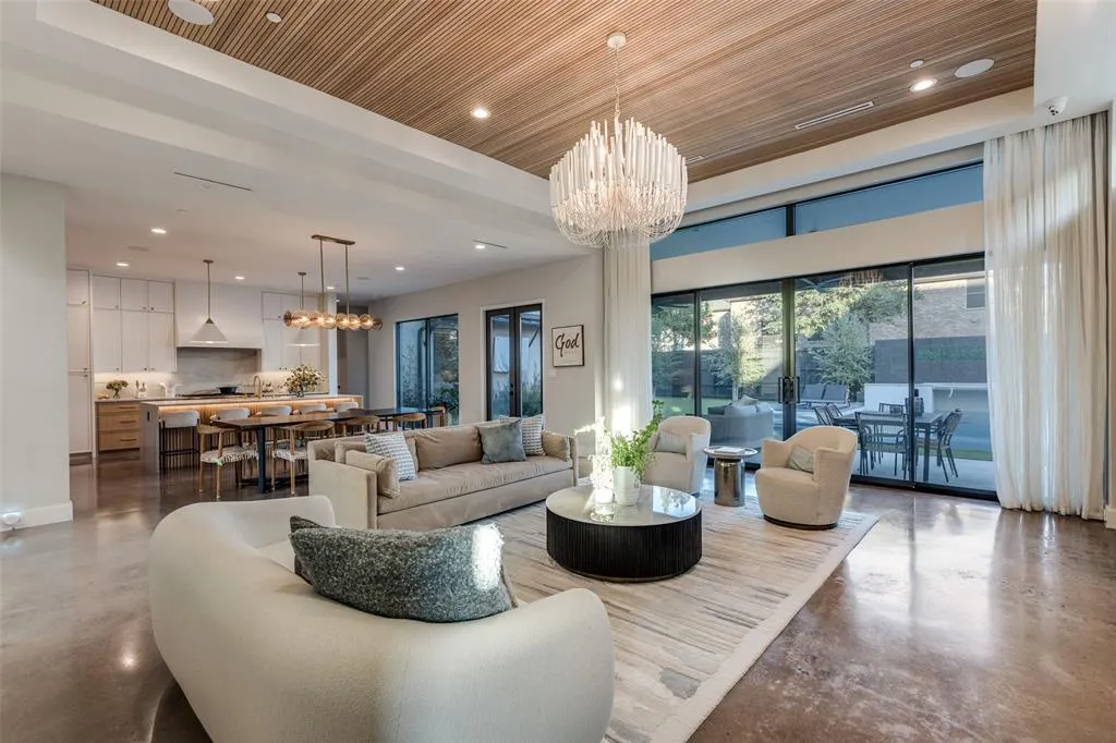 10264 Blackenhurst Lane