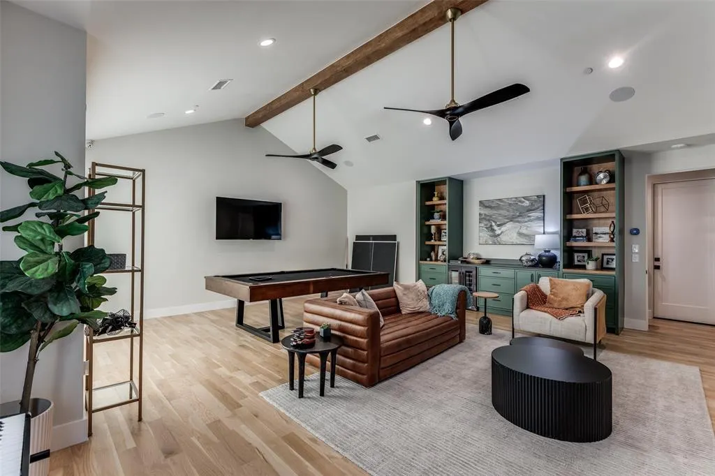 10264 Blackenhurst Lane