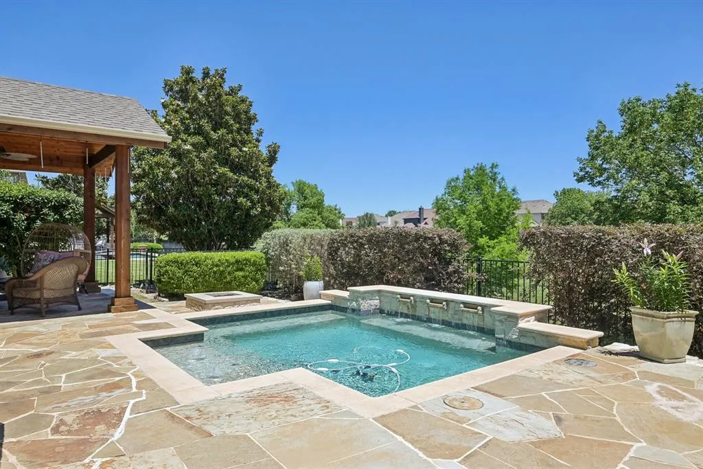 5594 Beacon Hill Drive